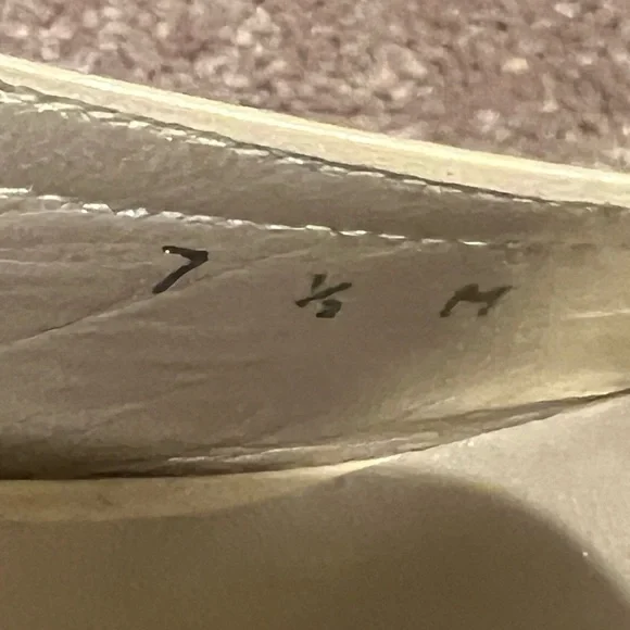 stuart Weitzman White and Yellow Slingback Heels - Picture 7 of 8